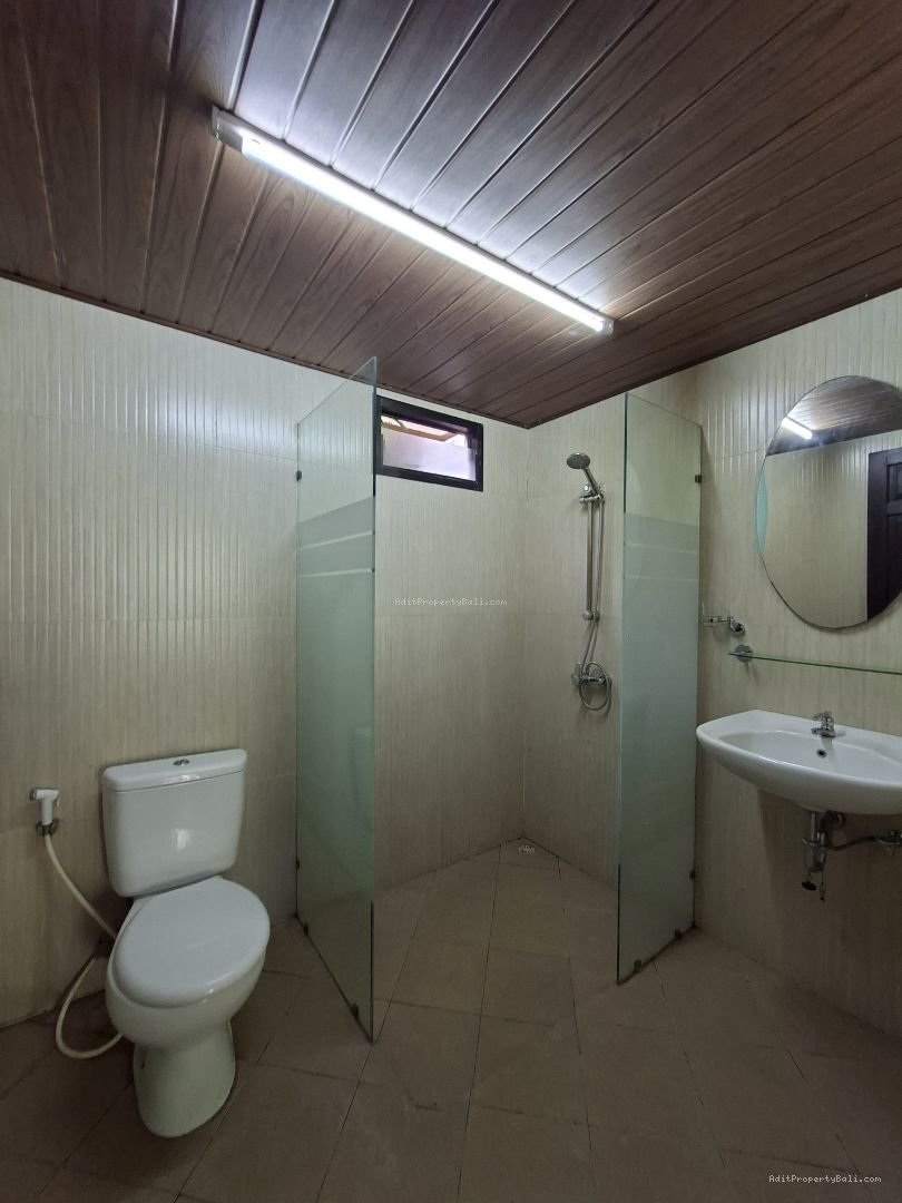 Traditional wooden villa balangan