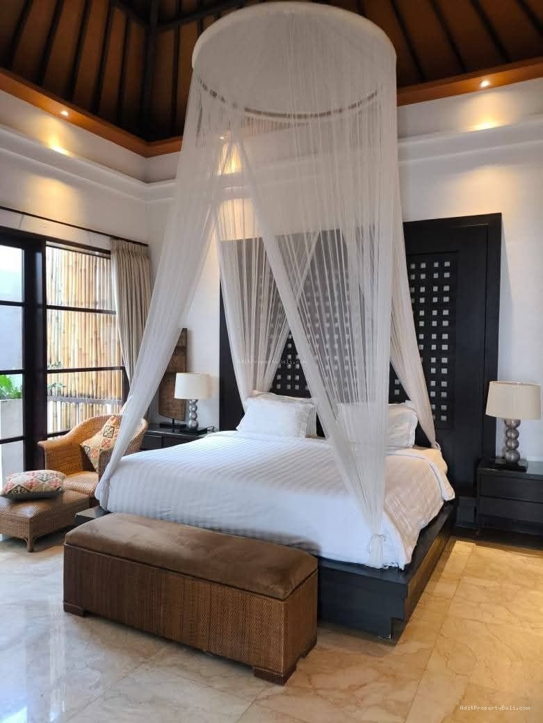 villa beach front seminyak