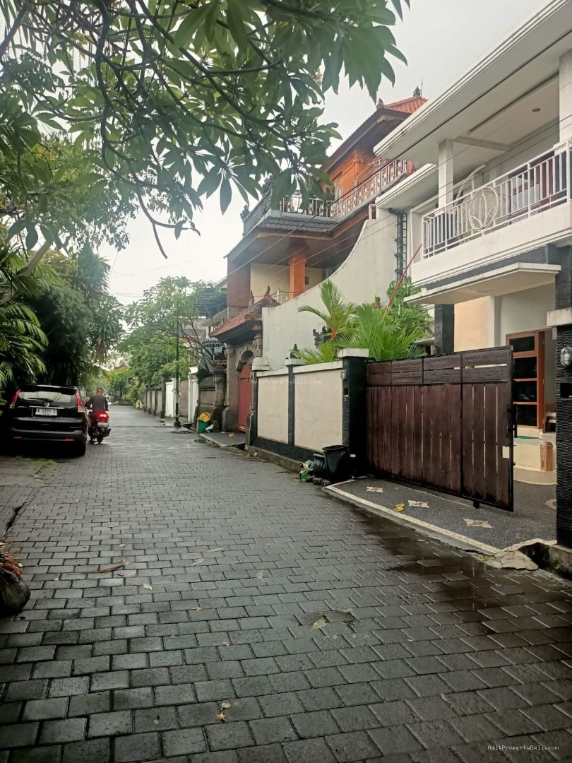 rumah minimalis ganda pura