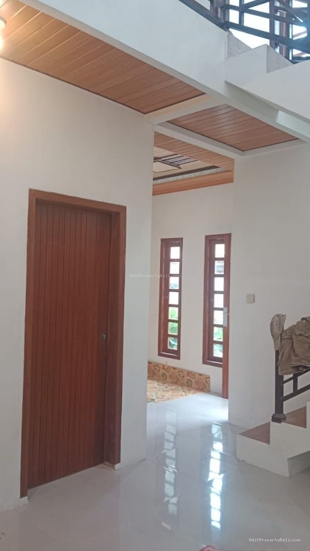 rumah lantai 2 dalung bali