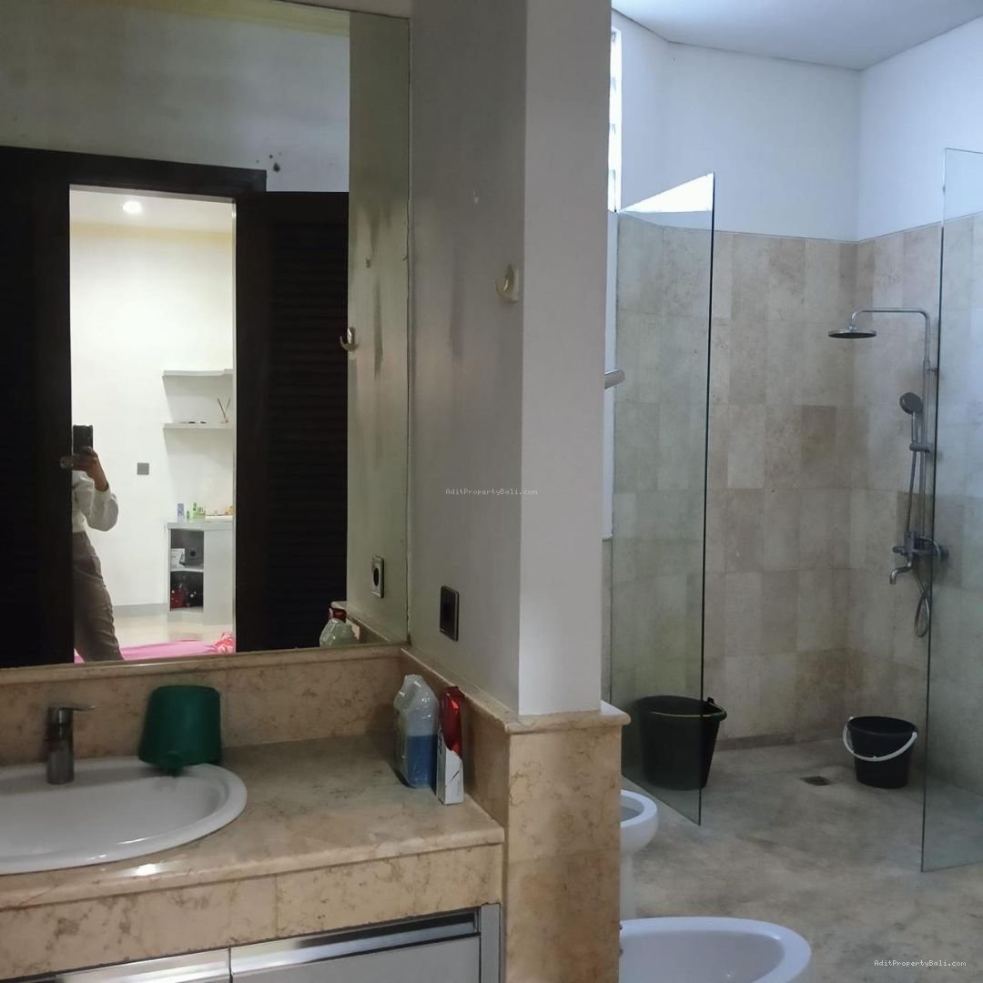 Rumah semi villa pengiyasan