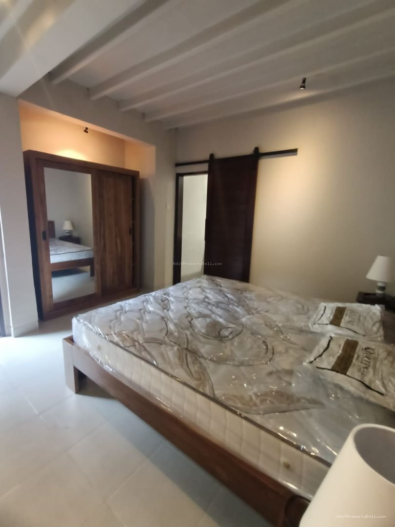 rumah semi villa muding