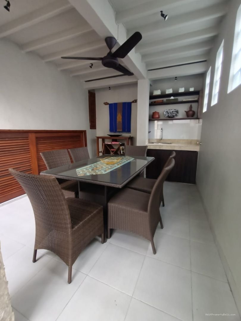 rumah semi villa muding