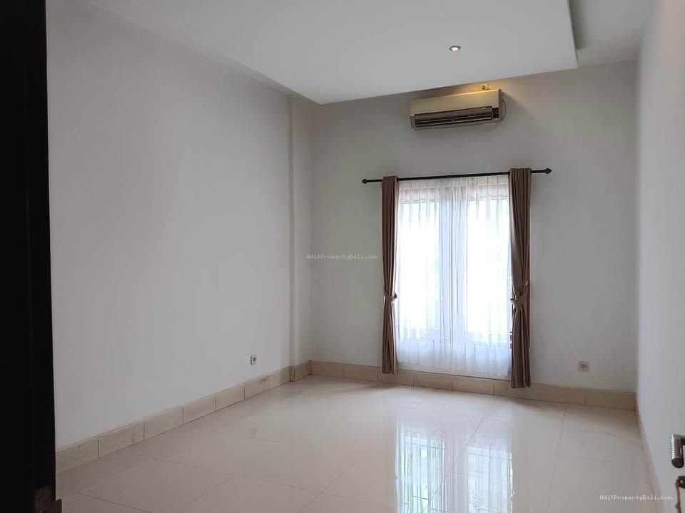 Rumah nuansa Kori ungasan