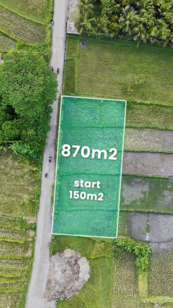 tanah komersil nyanyi