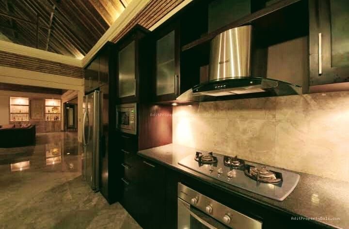 villa los pantai  soka