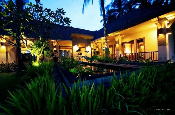 villa los pantai  soka