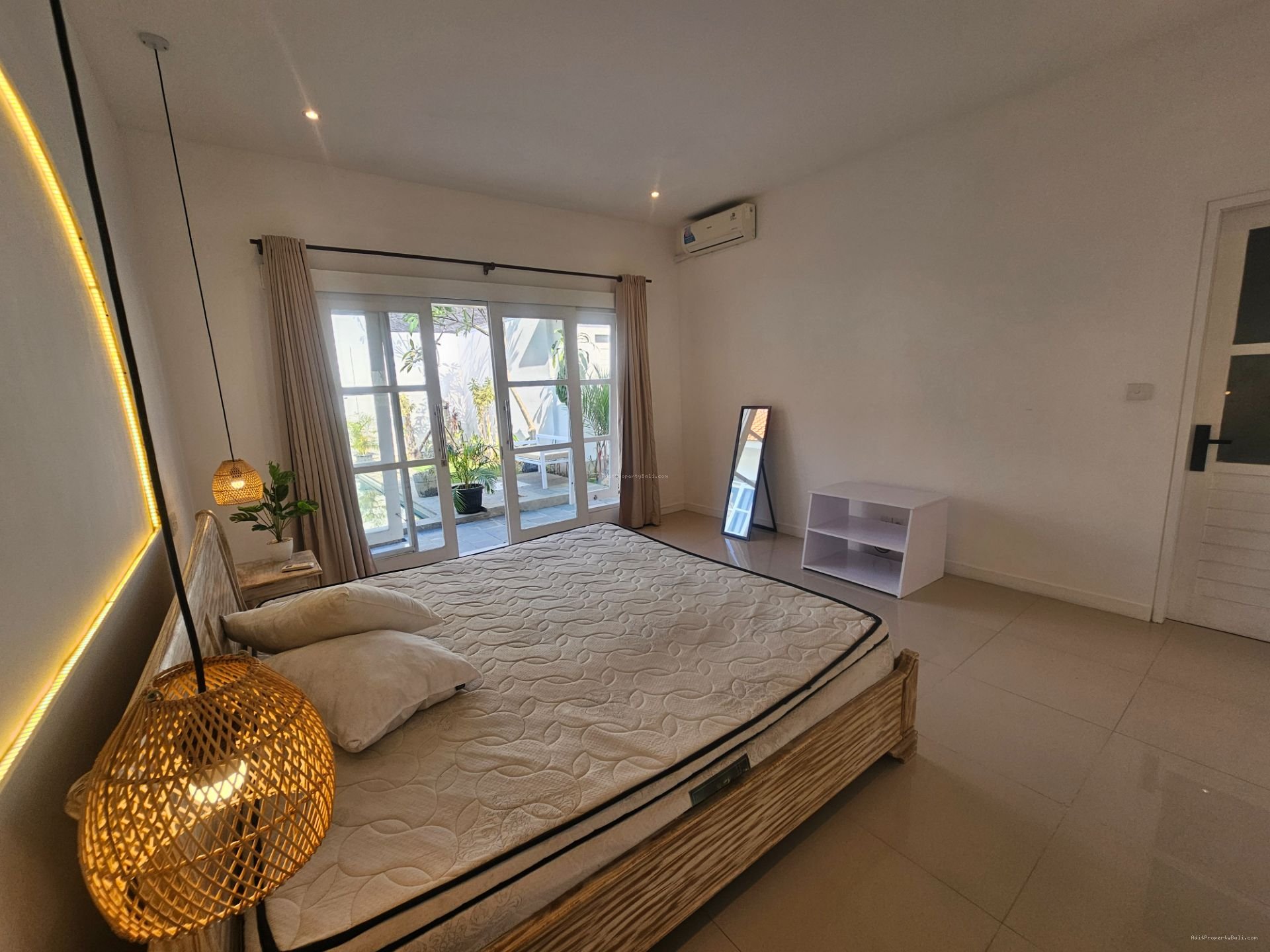 villa sewa brawa