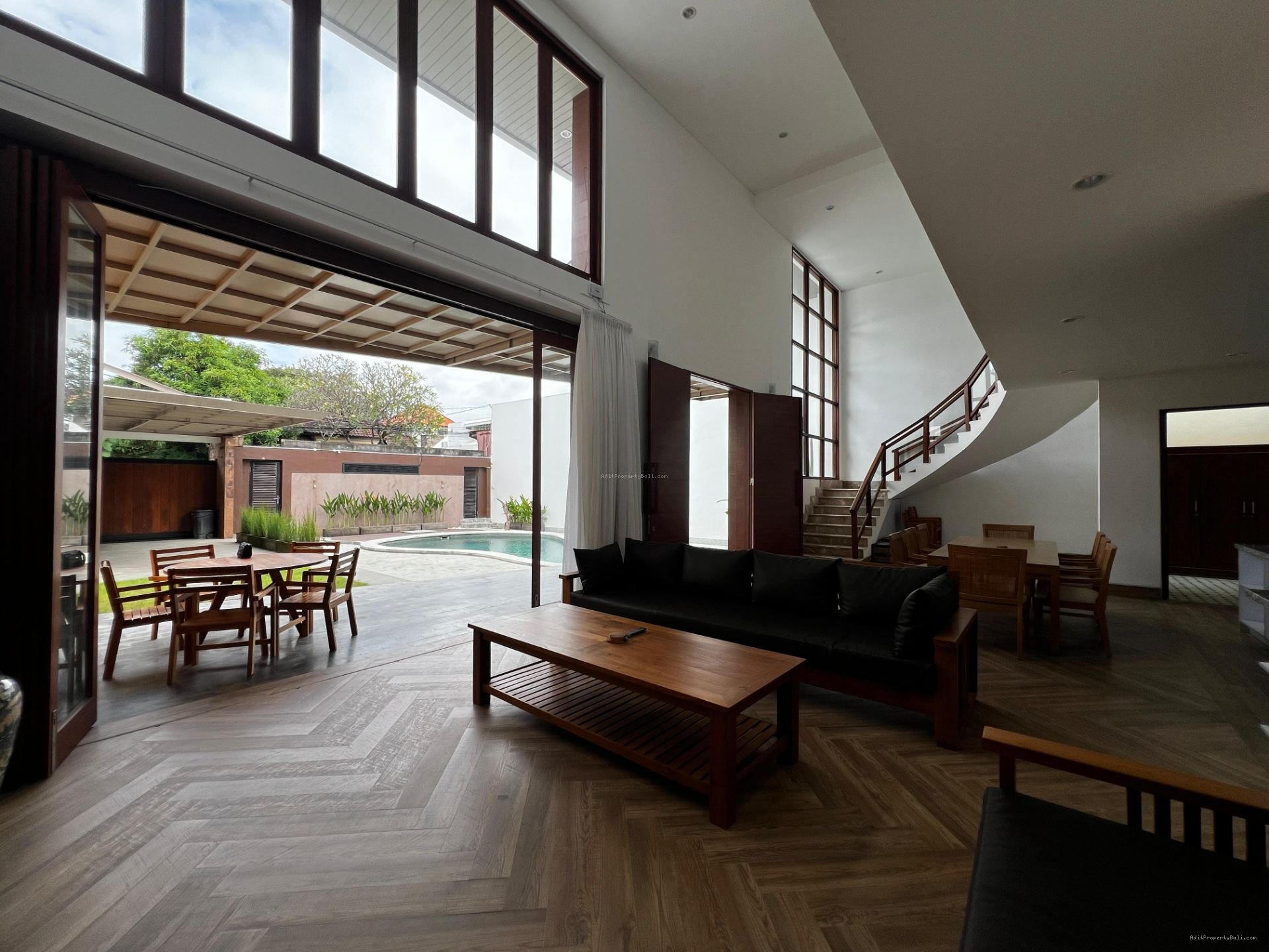 villa modern taman sari