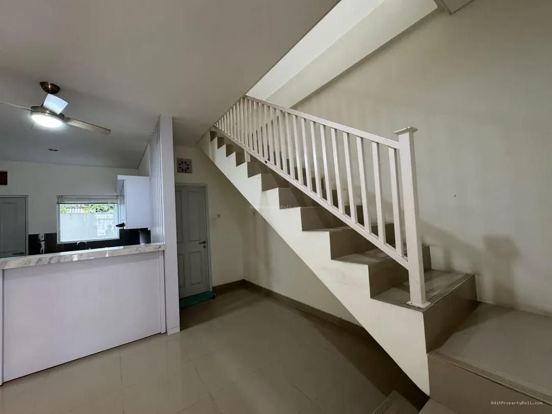 rumah  renon dps