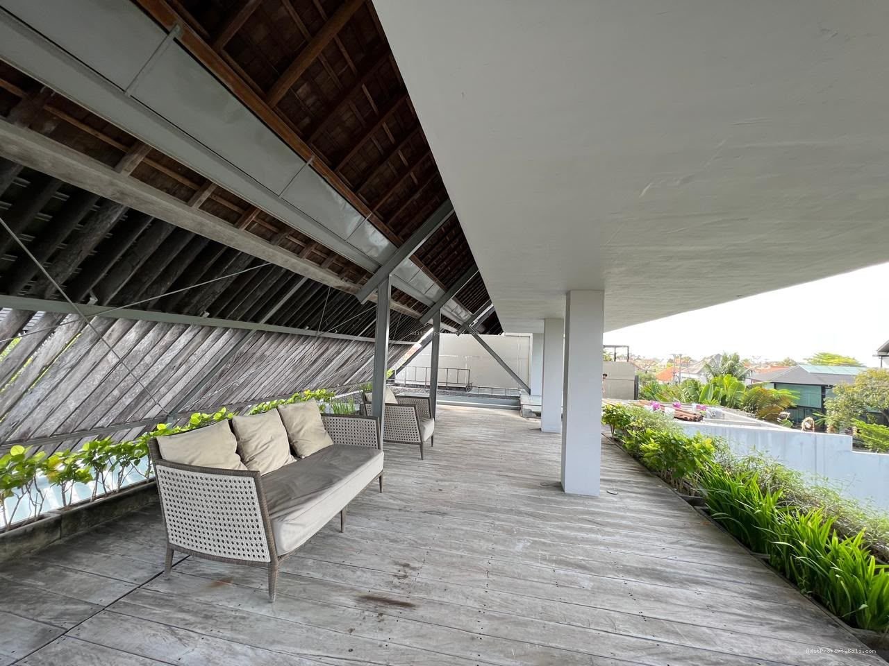 villa luxury brawaa